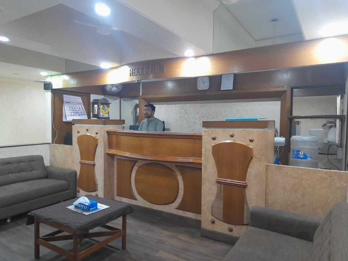 Hotel Mayur By Wb Inn Ulhasnagar Bagian luar foto