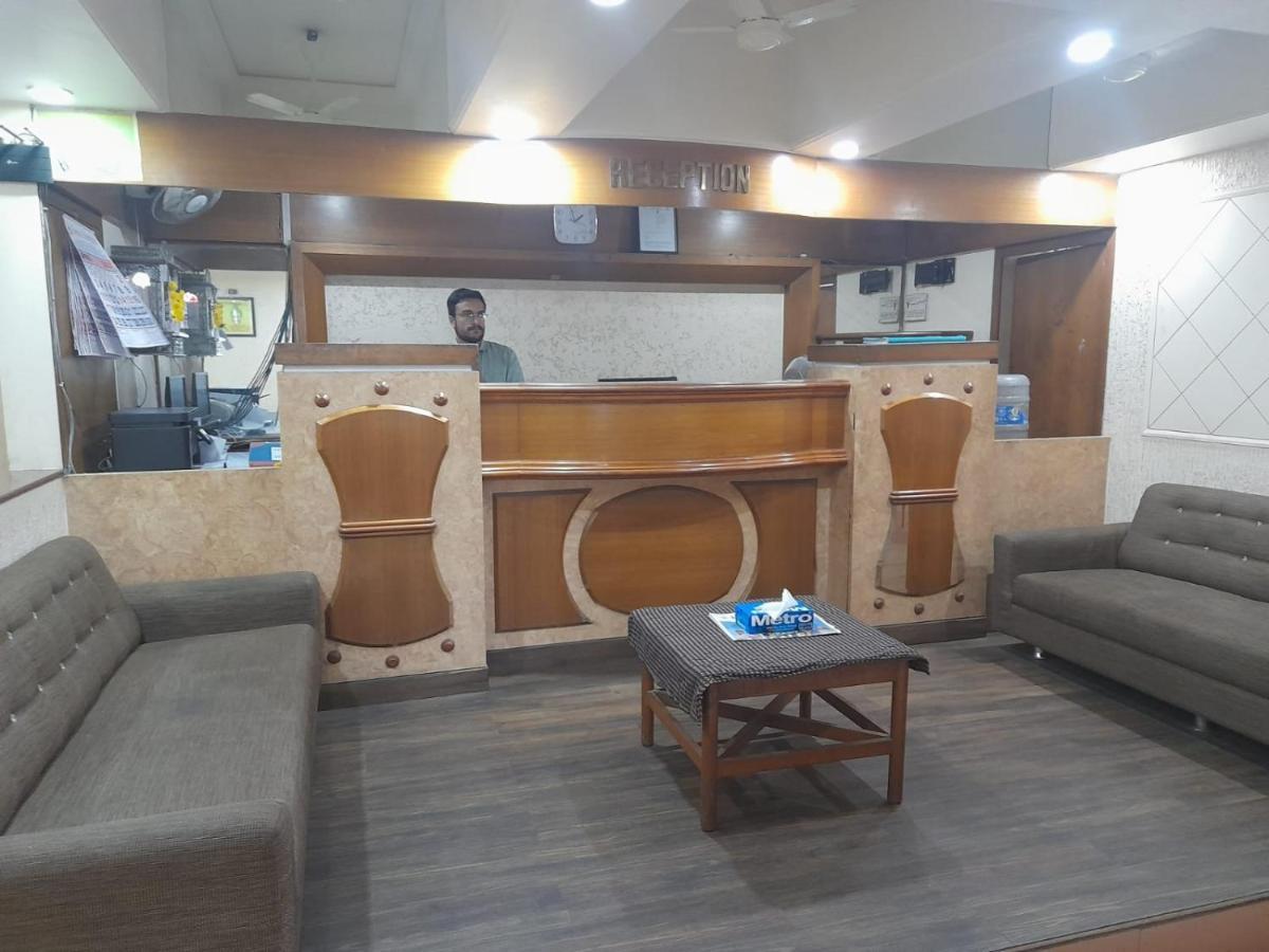 Hotel Mayur By Wb Inn Ulhasnagar Bagian luar foto